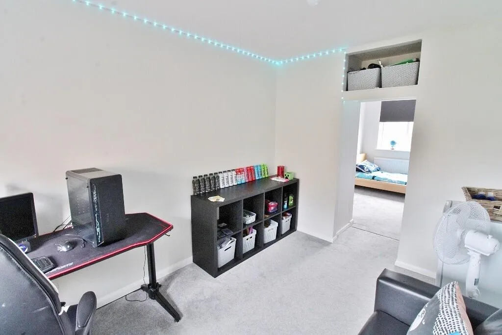 4 bed Semi-Detached