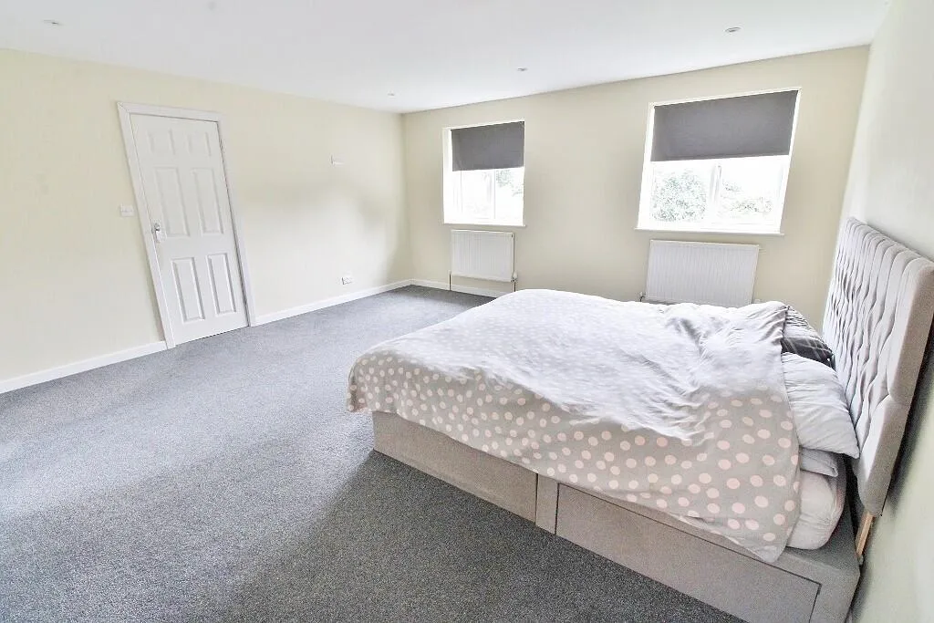 4 bed Semi-Detached