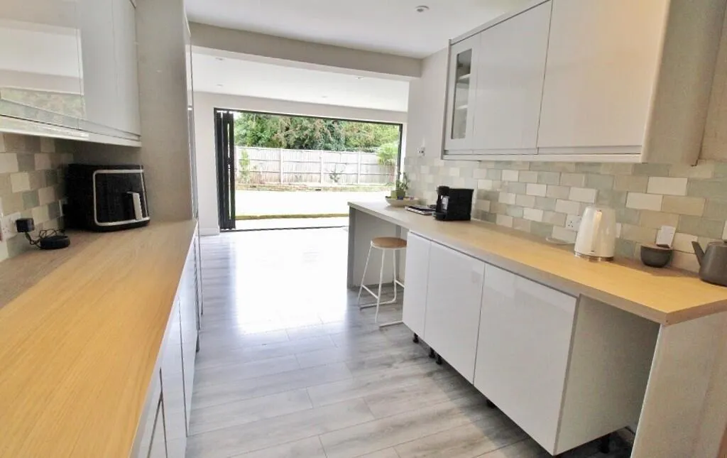 4 bed Semi-Detached