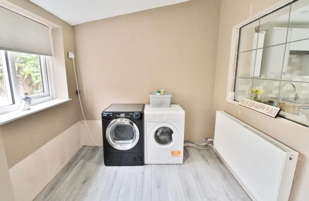 4 bed Semi-Detached