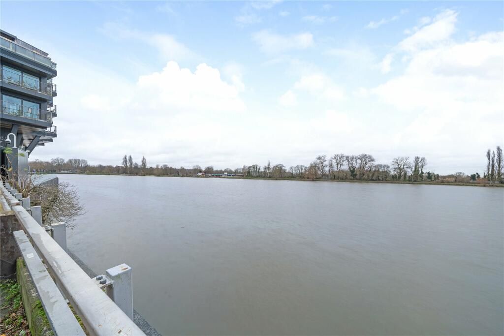 3 bed Apartment