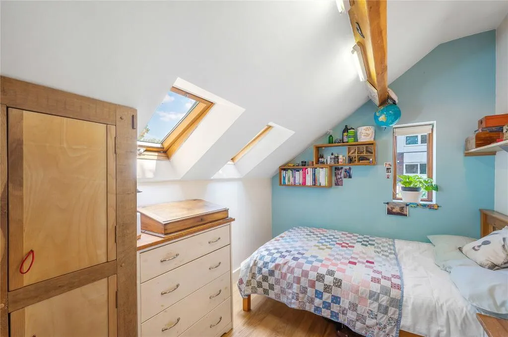 5 bed End of Terrace