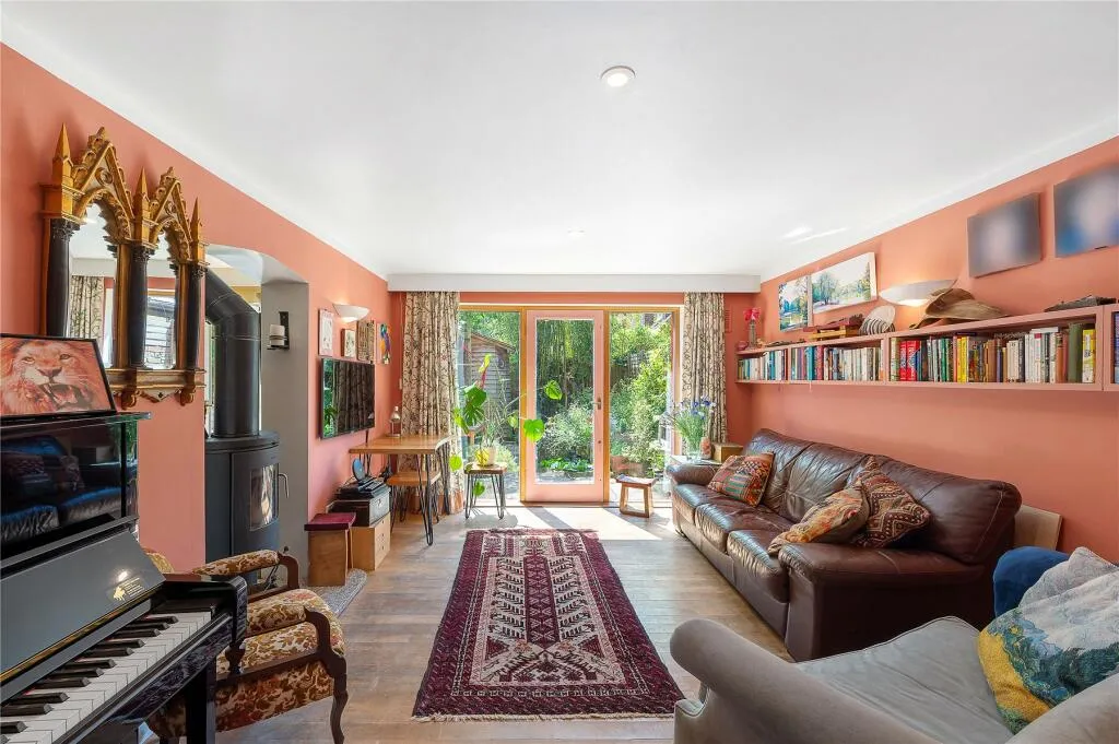 5 bed End of Terrace
