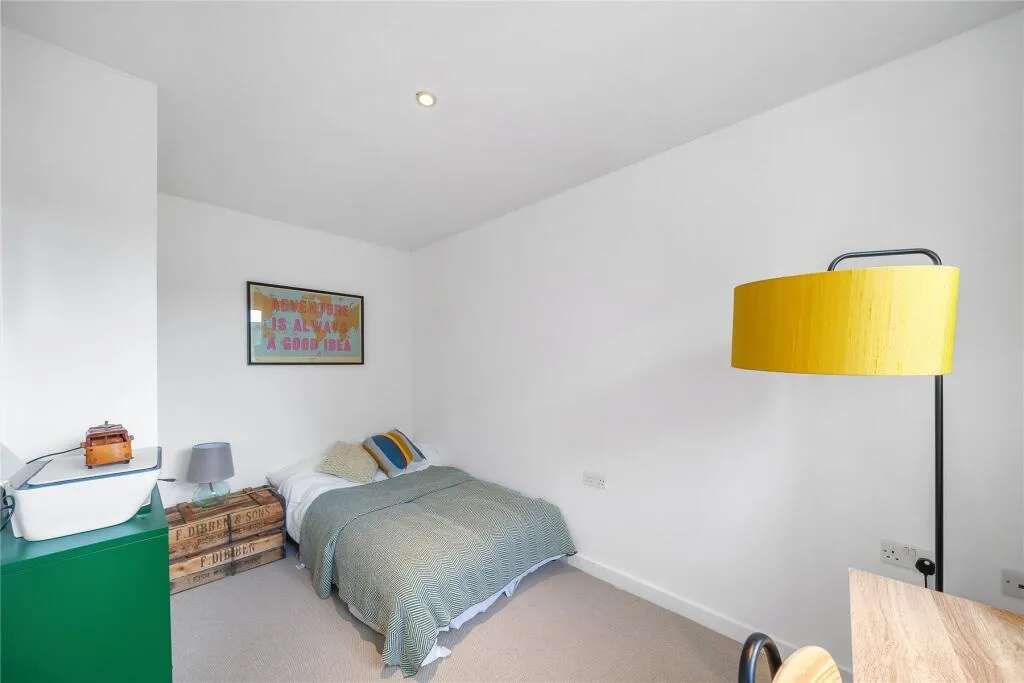 4 bed End of Terrace