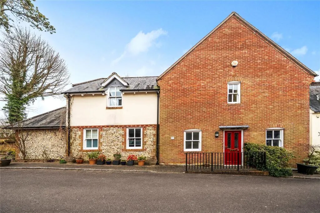 4 bed End of Terrace