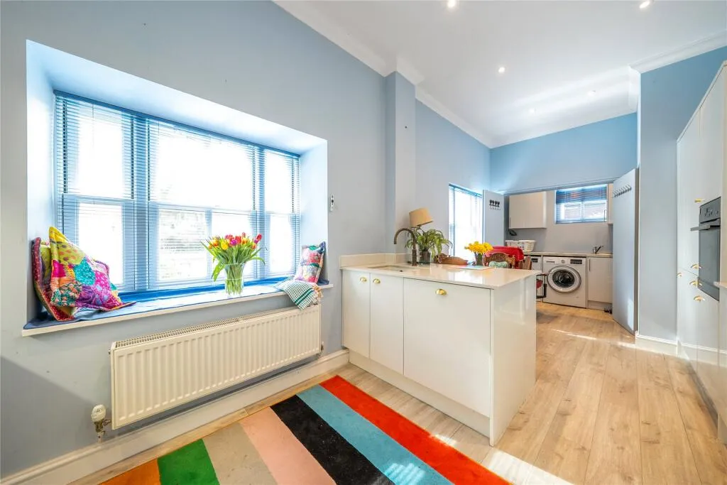 4 bed End of Terrace