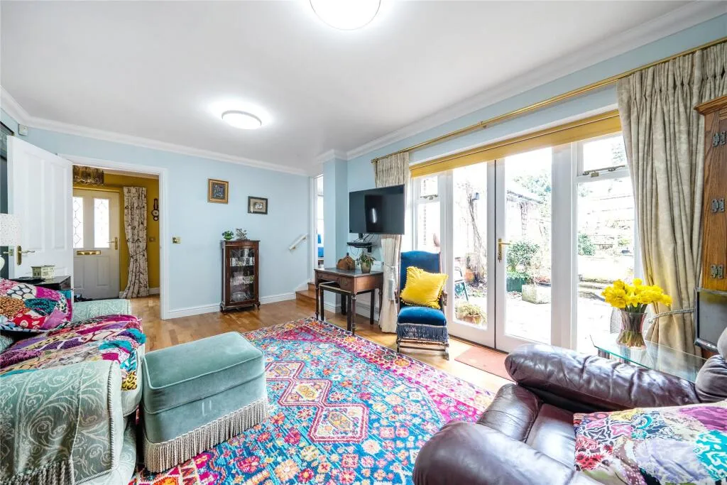 4 bed End of Terrace