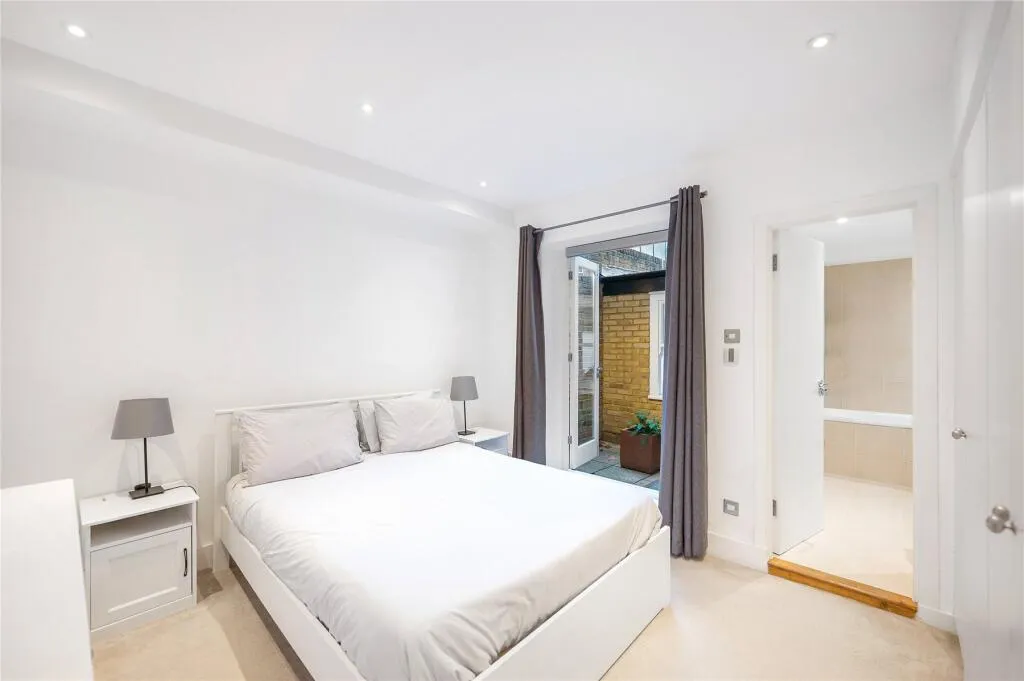 2 bed Ground Flat