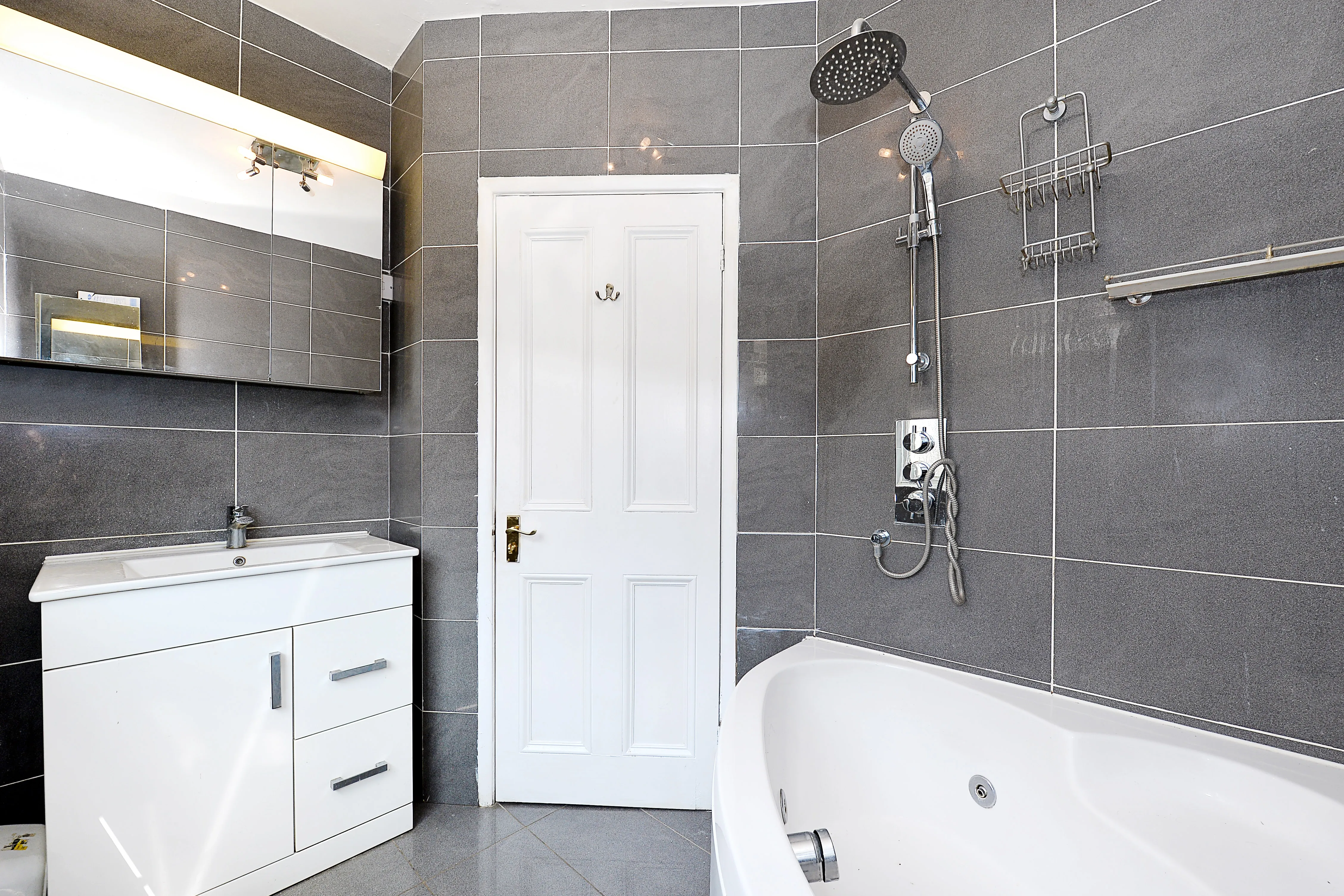 5 bed Terraced