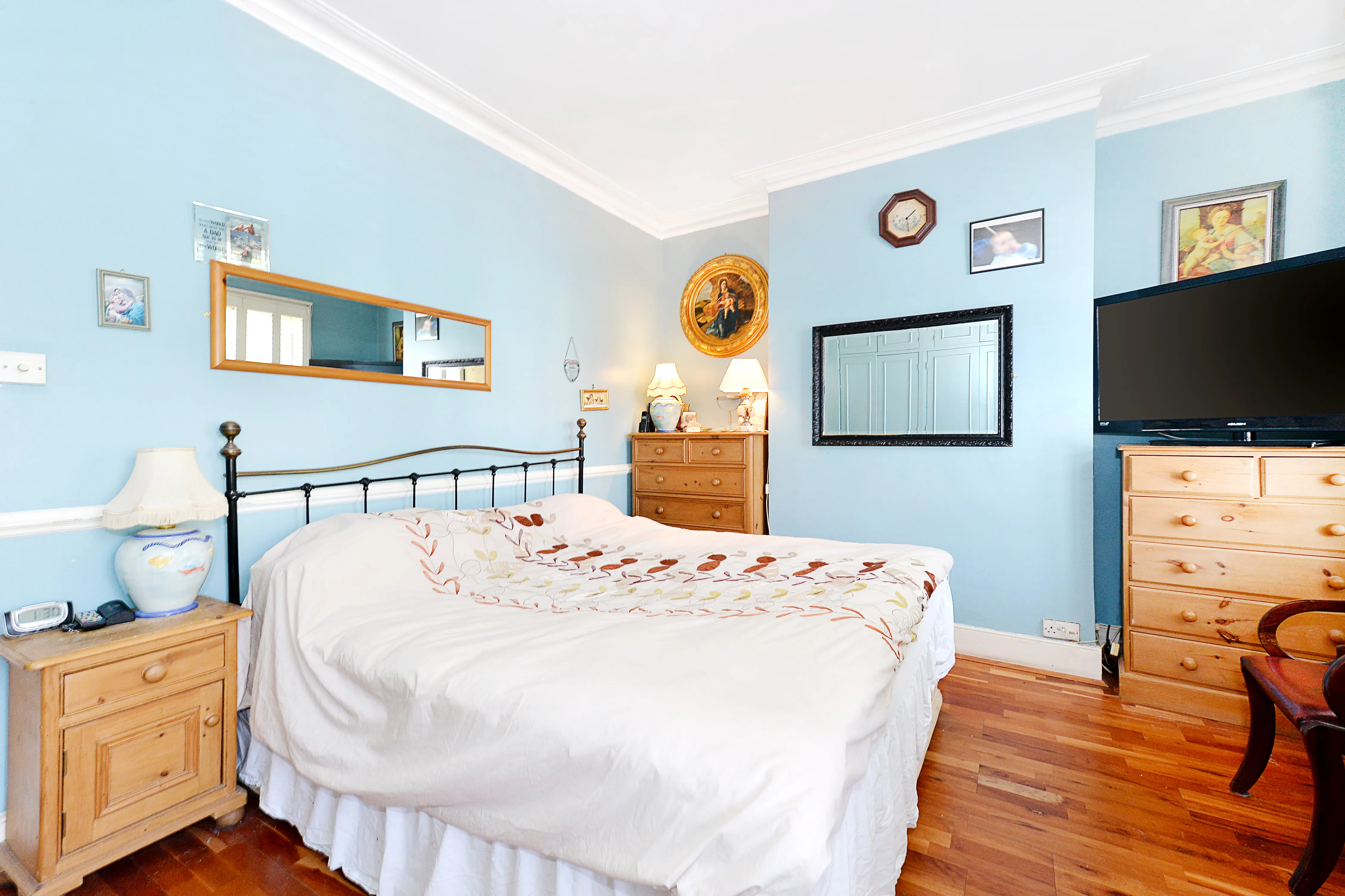 5 bed Terraced