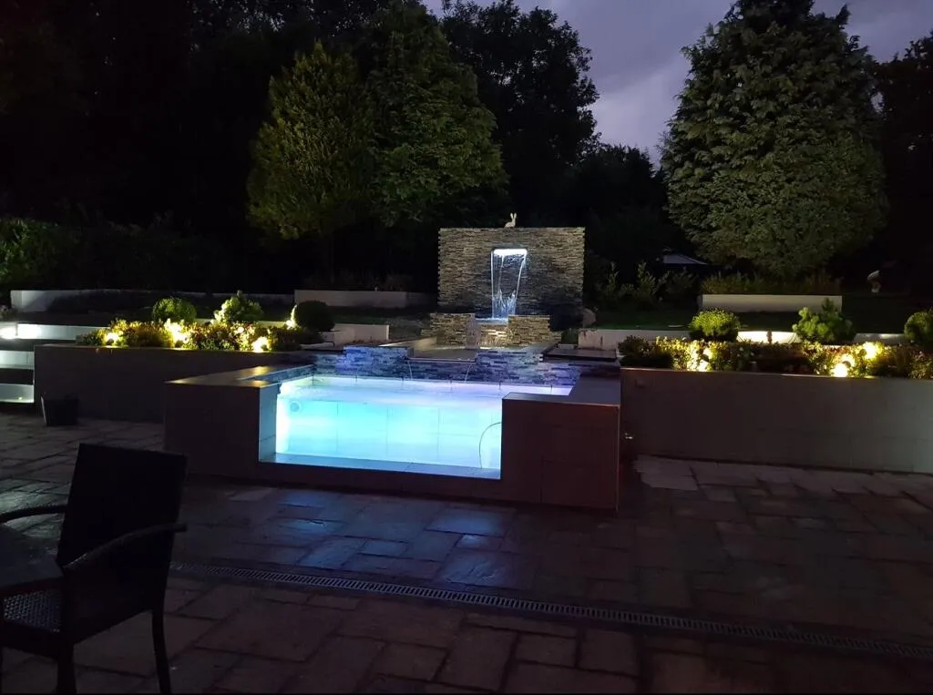9 bed Detached