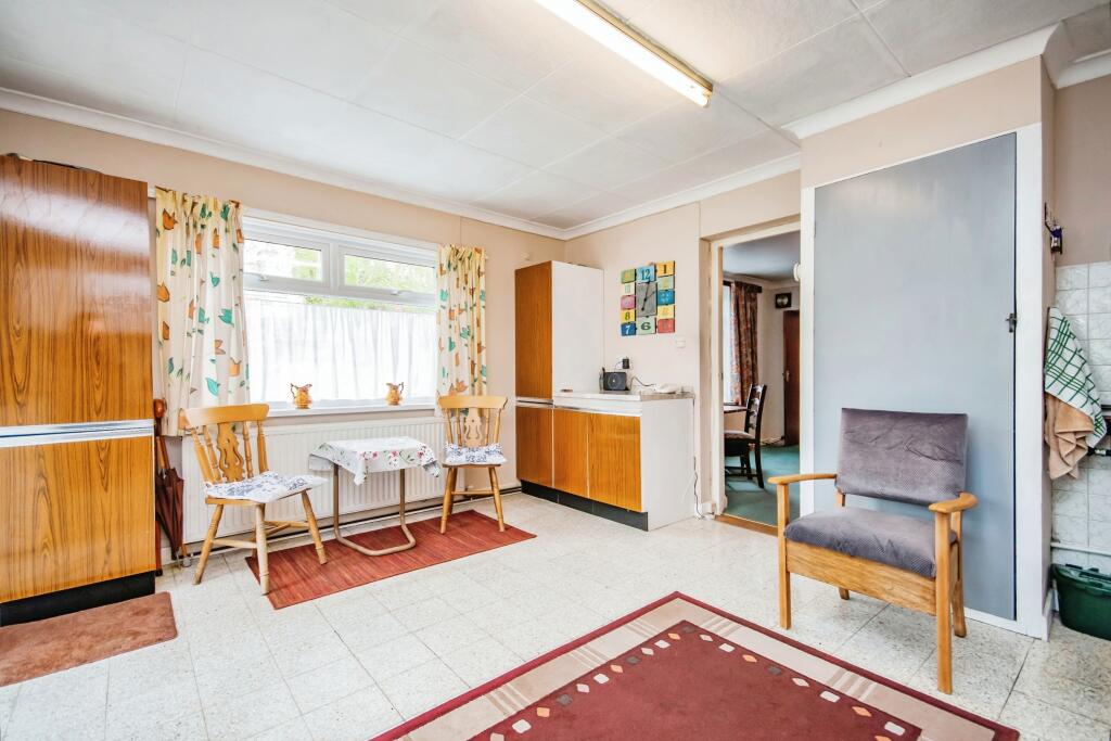 3 bed End of Terrace