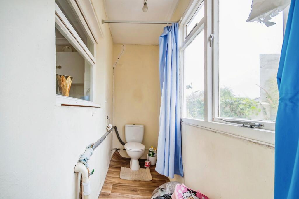 3 bed End of Terrace