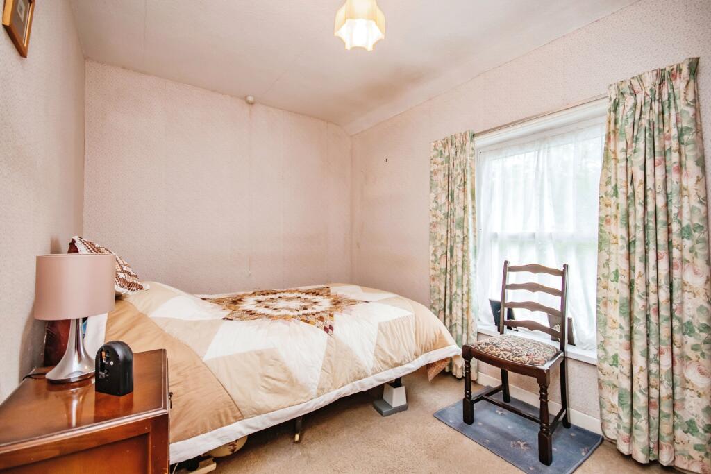 3 bed End of Terrace