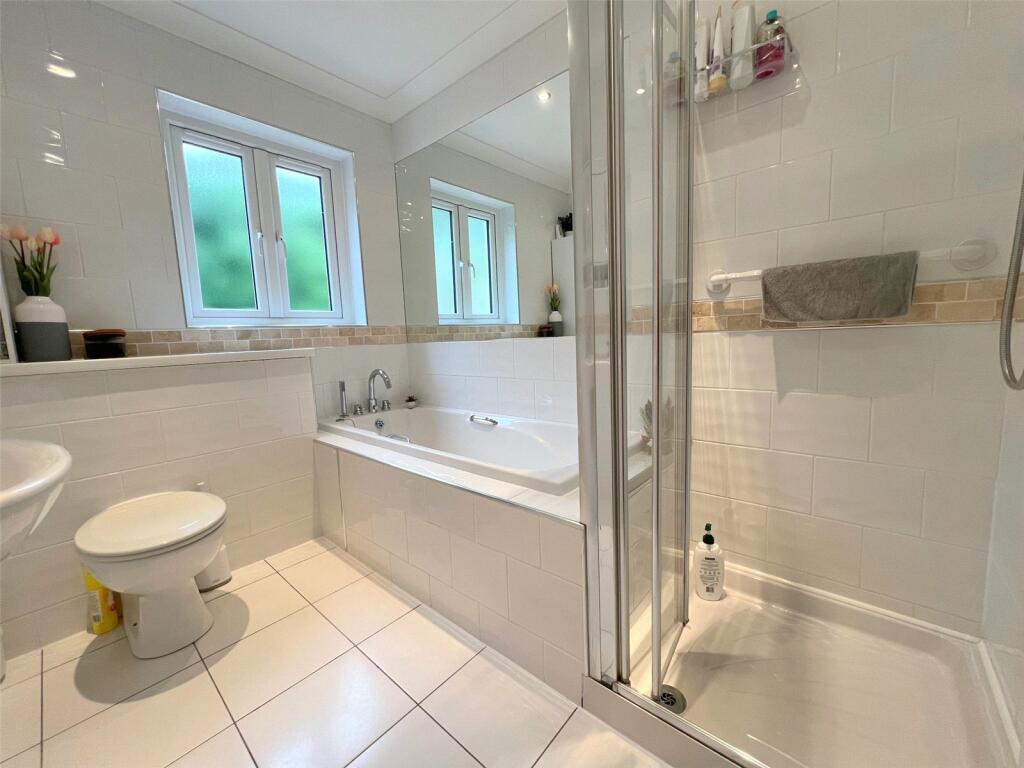 3 bed Town House