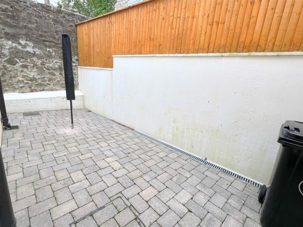 3 bed Town House