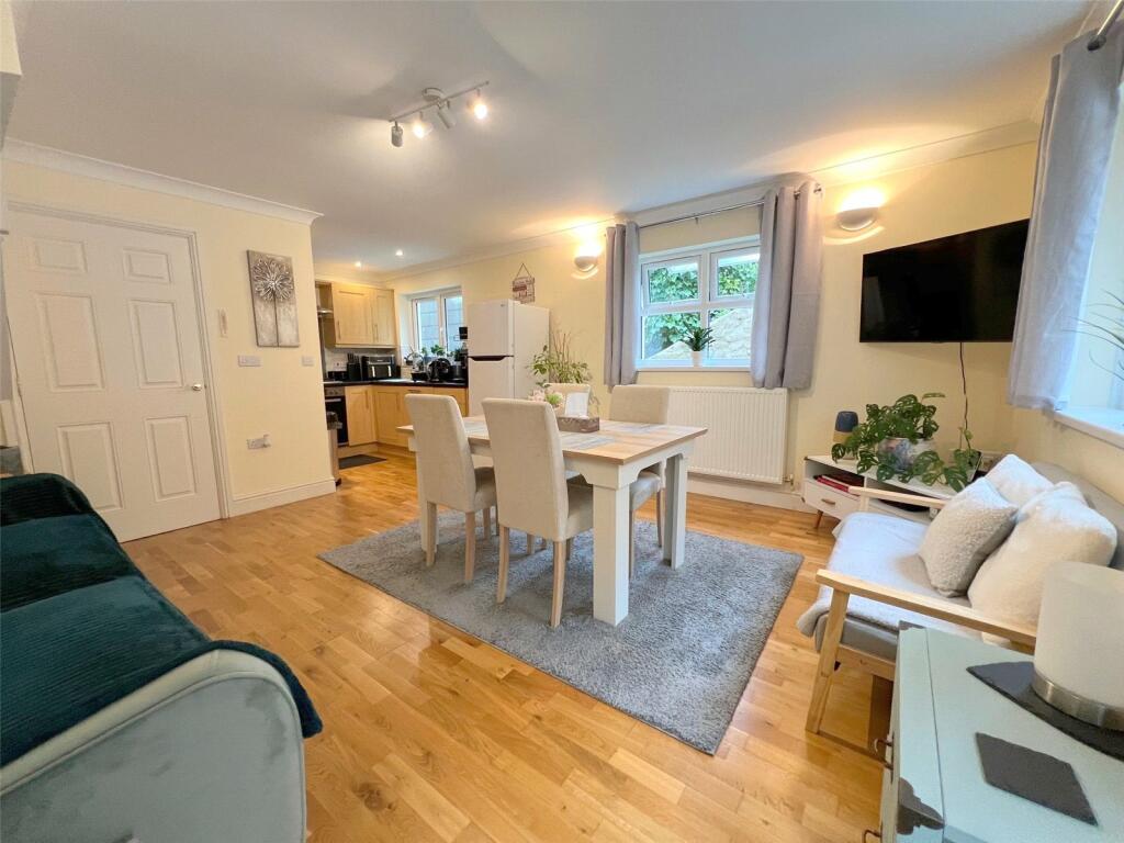3 bed Town House