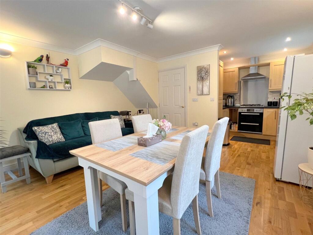 3 bed Town House