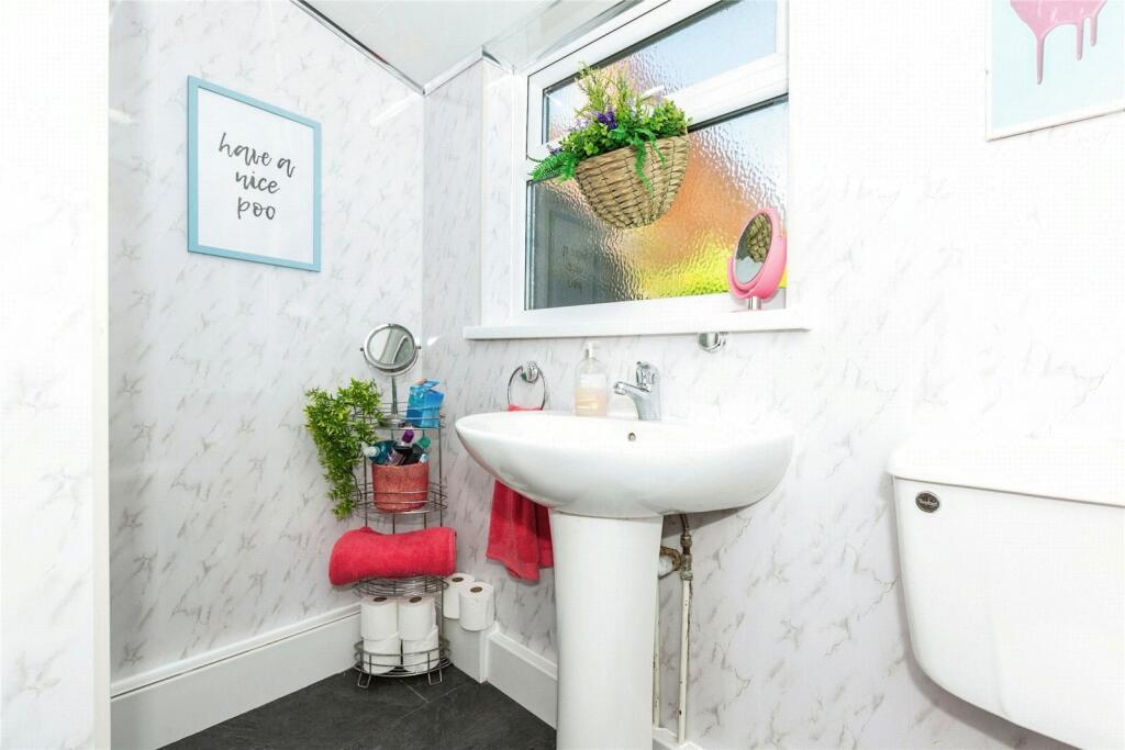 2 bed End of Terrace
