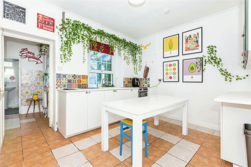 2 bed End of Terrace