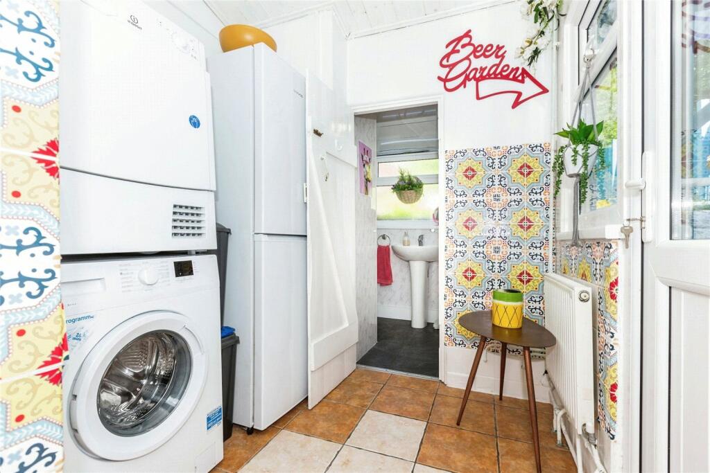 2 bed End of Terrace