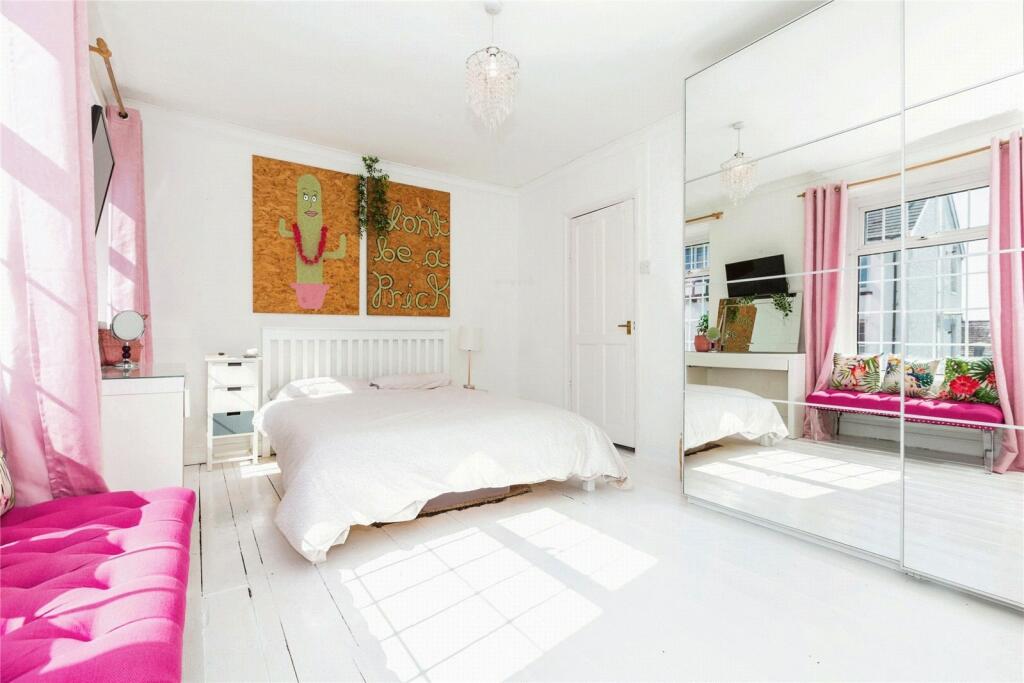 2 bed End of Terrace