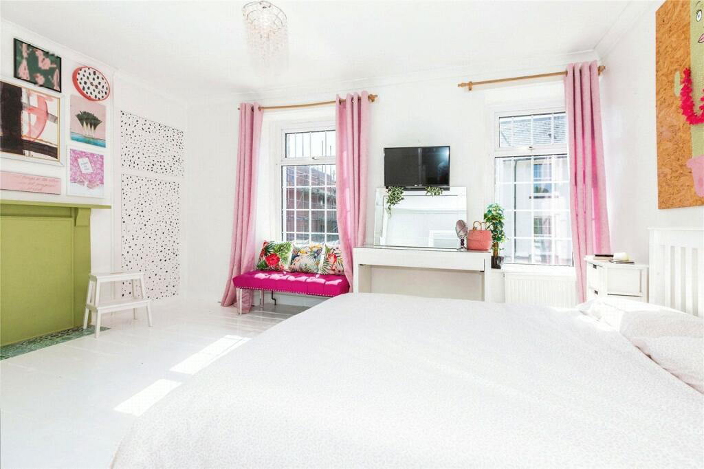 2 bed End of Terrace