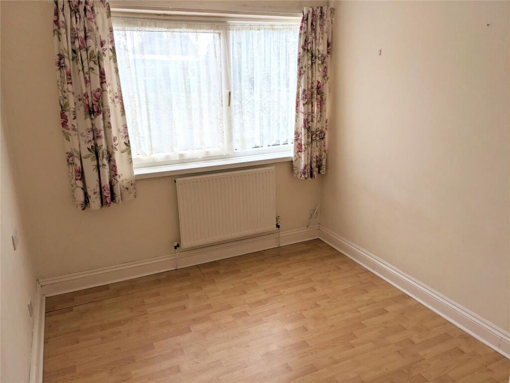4 bed Detached