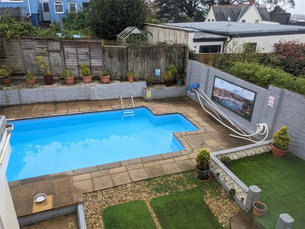 4 bed Detached