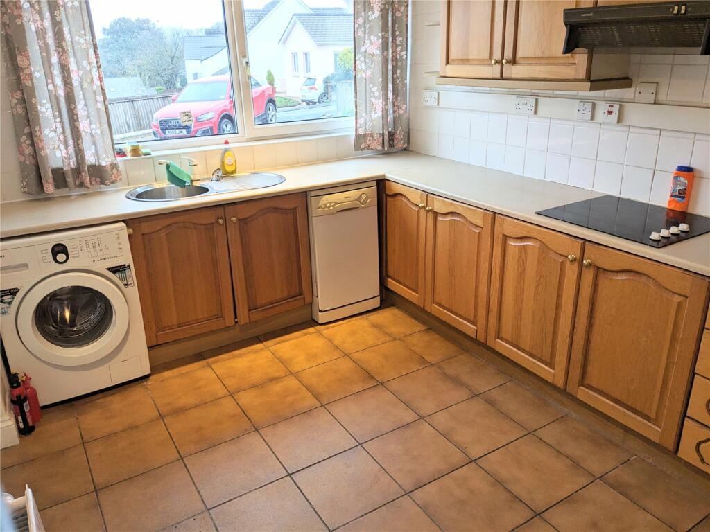 4 bed Detached