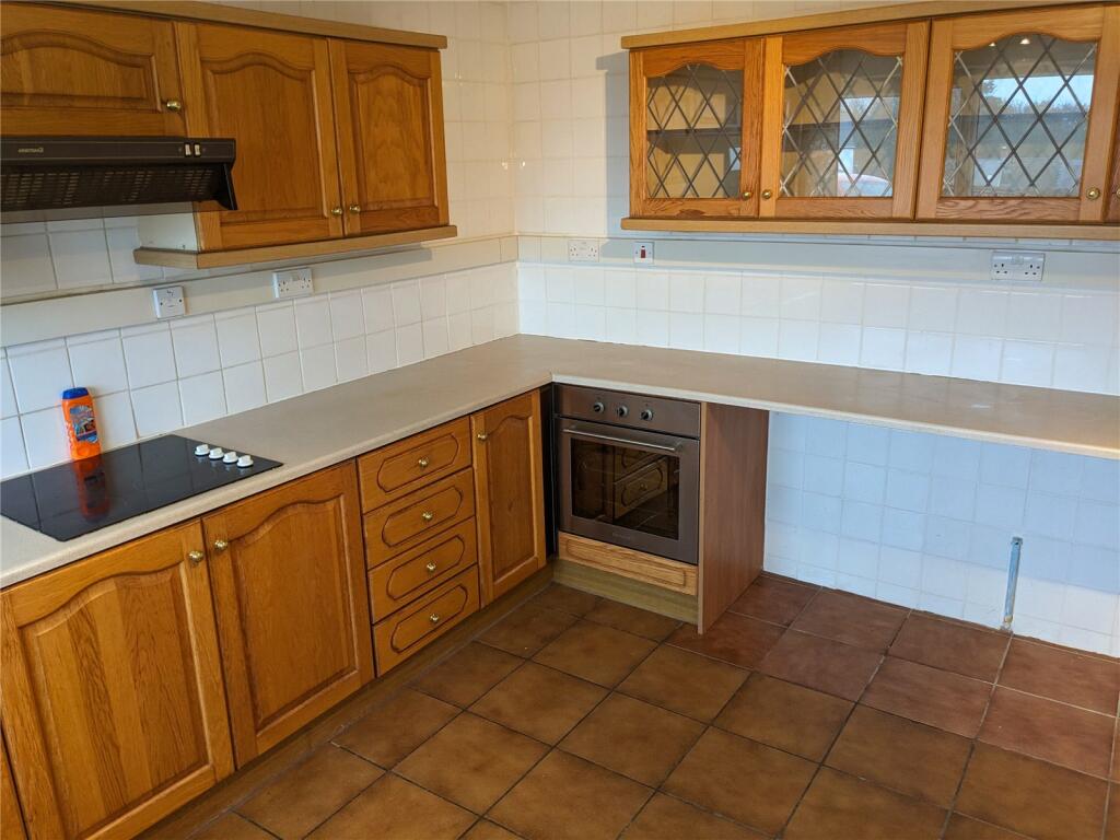 4 bed Detached