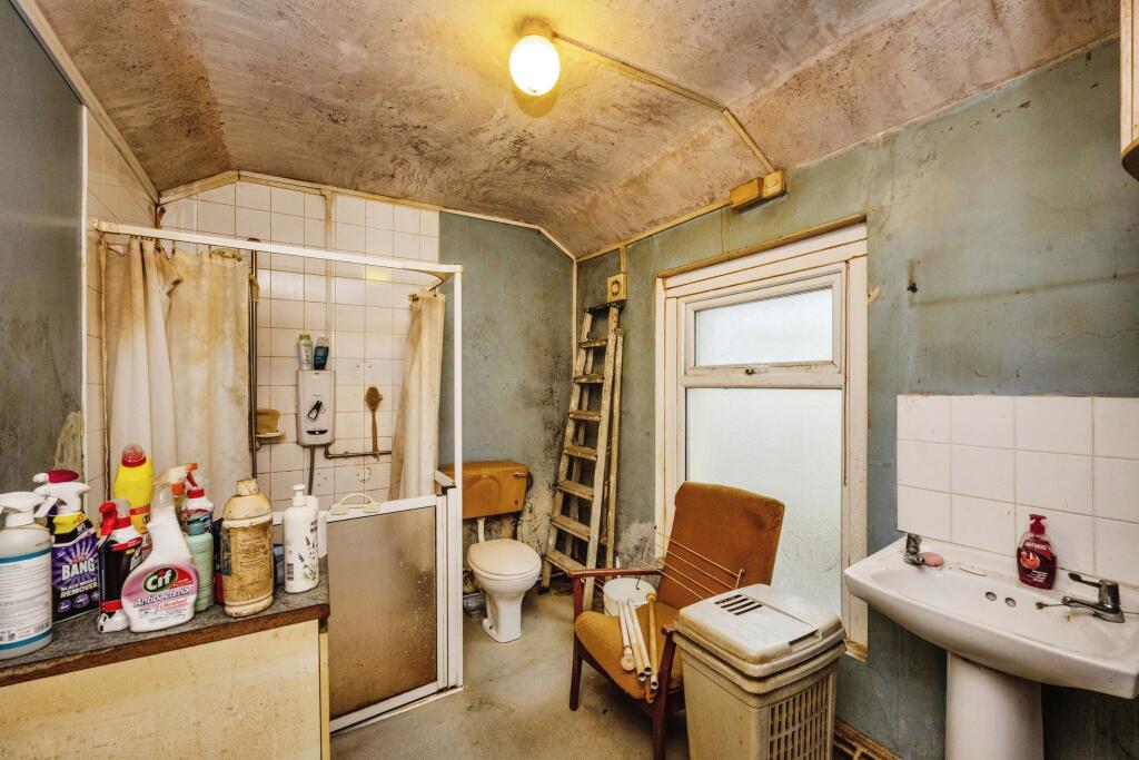 2 bed Terraced