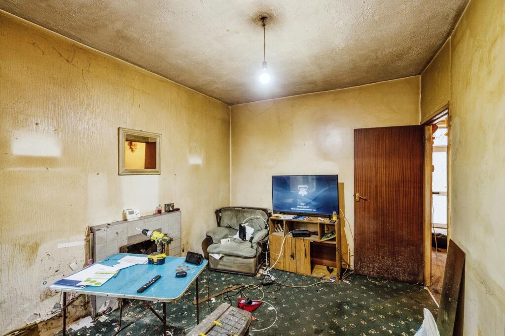 2 bed Terraced