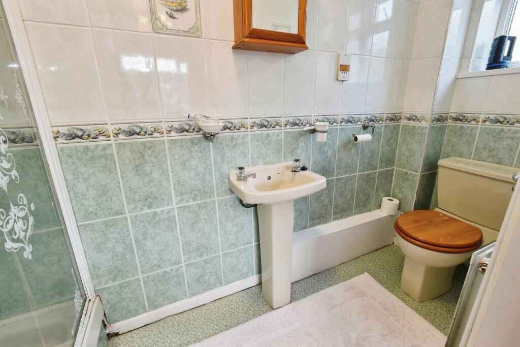 2 bed Detached Bungalow