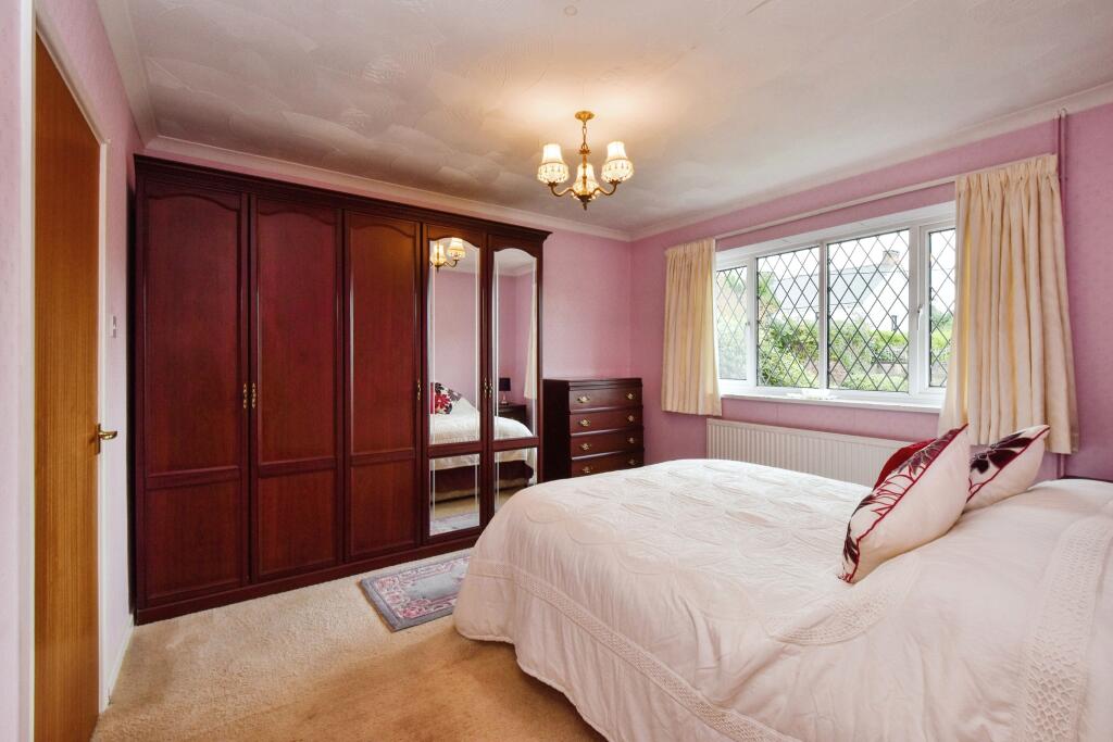 2 bed Detached Bungalow