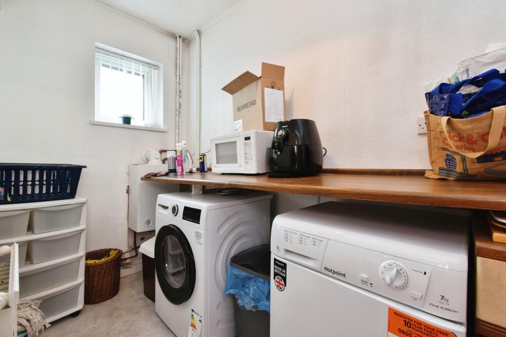 2 bed Detached Bungalow