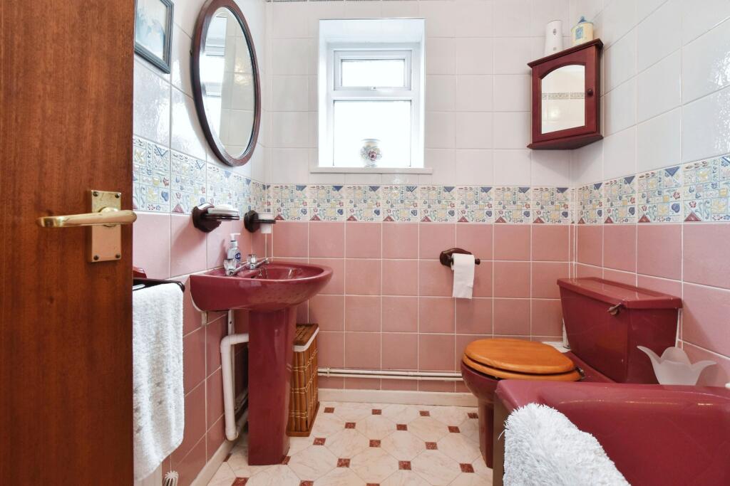 2 bed Detached Bungalow