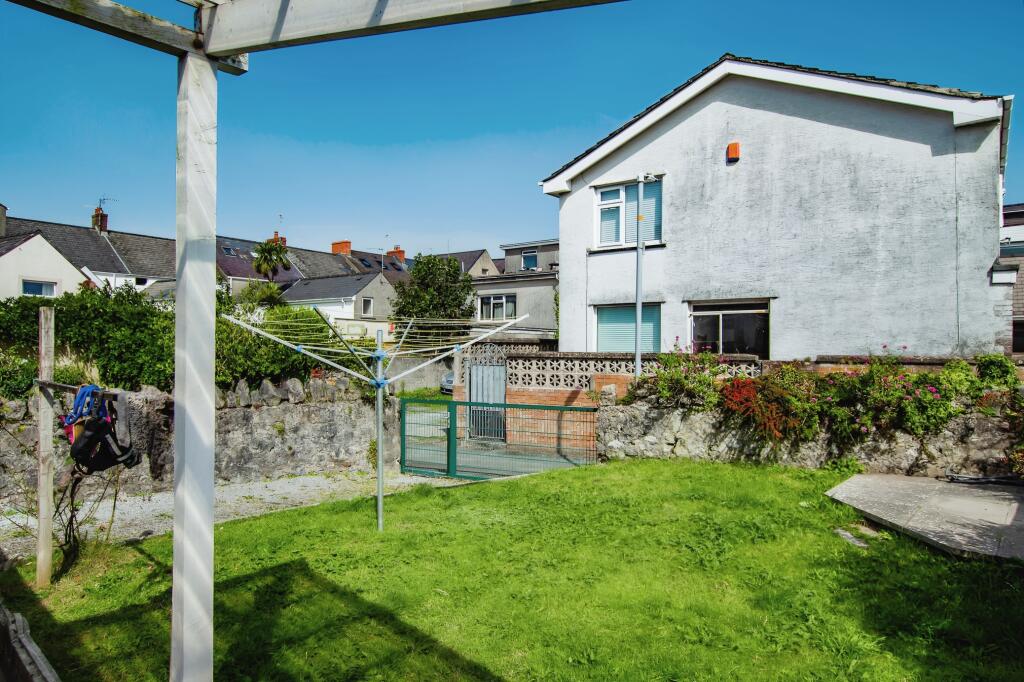 3 bed Semi-Detached