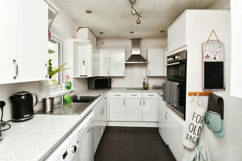 3 bed Detached Bungalow
