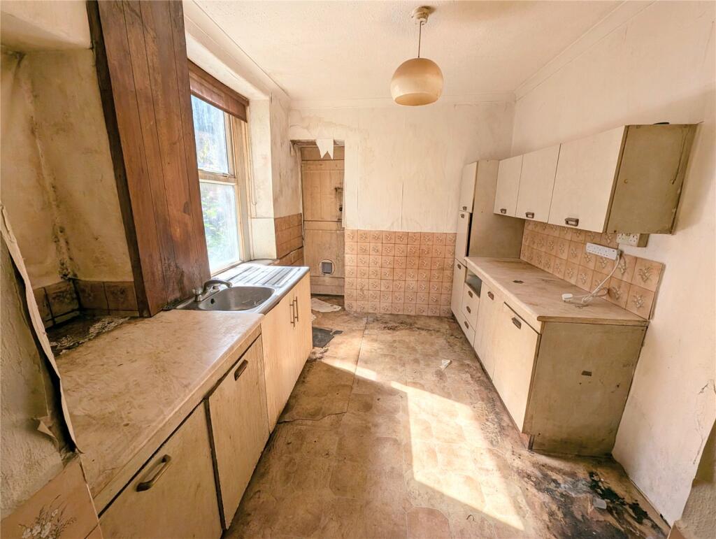 2 bed End of Terrace