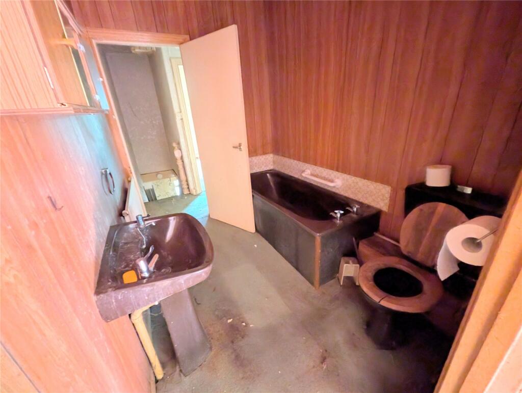 2 bed End of Terrace