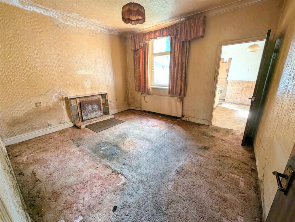 2 bed End of Terrace