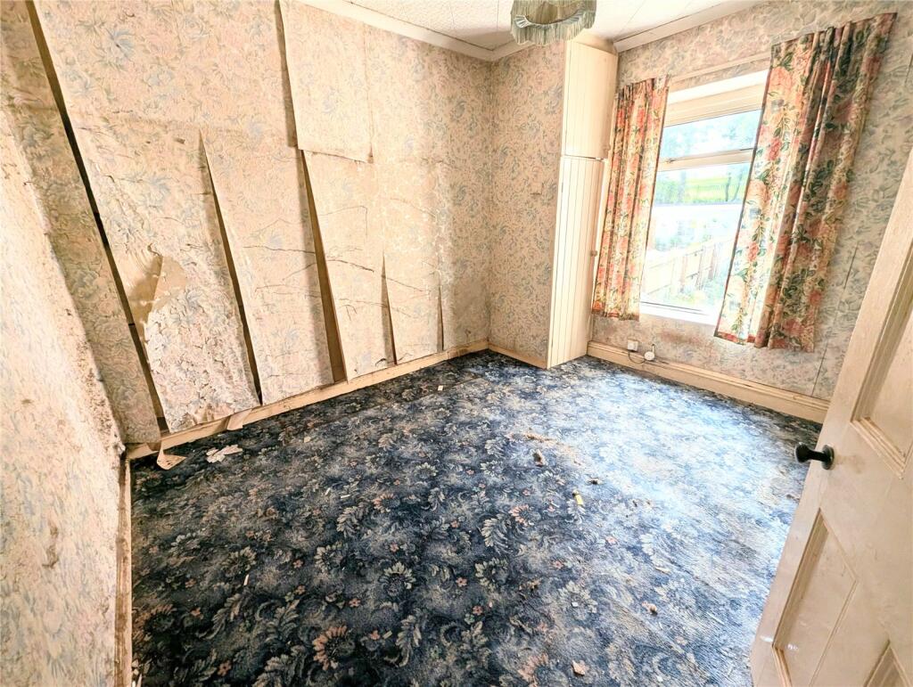 2 bed End of Terrace