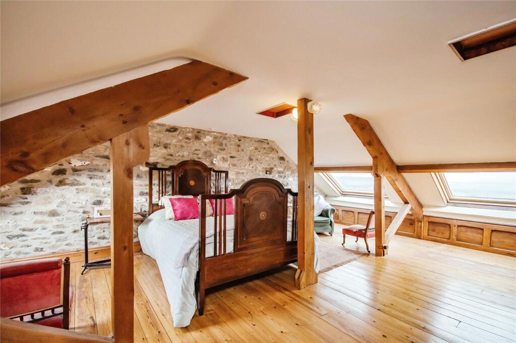 7 bed House