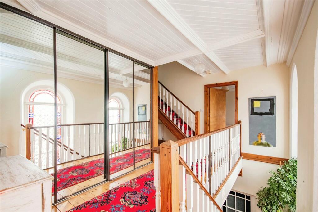 7 bed House