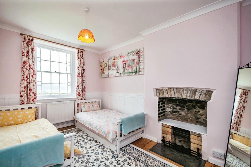 7 bed House