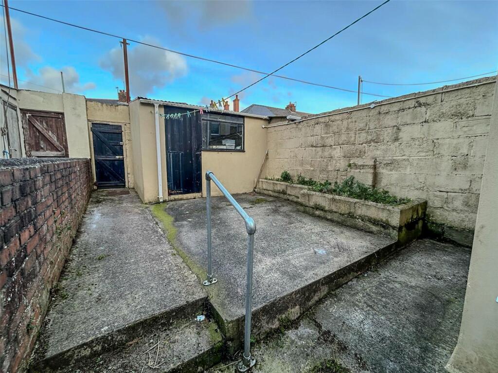 3 bed Terraced