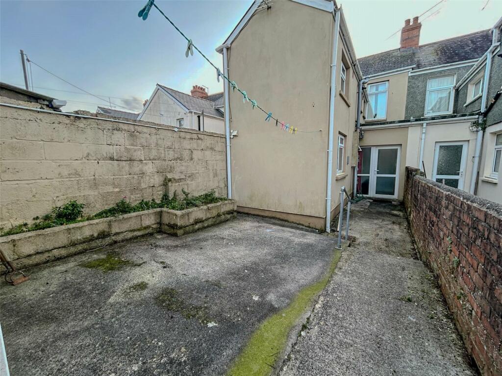 3 bed Terraced