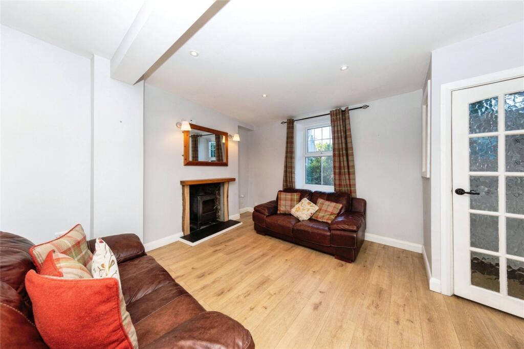 3 bed End of Terrace