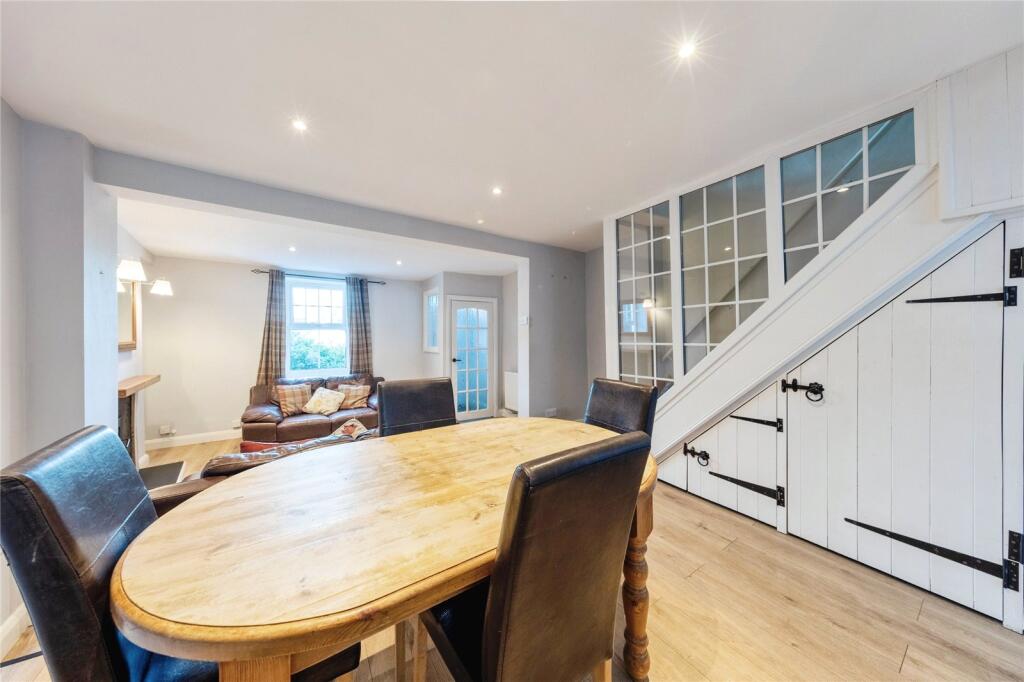 3 bed End of Terrace